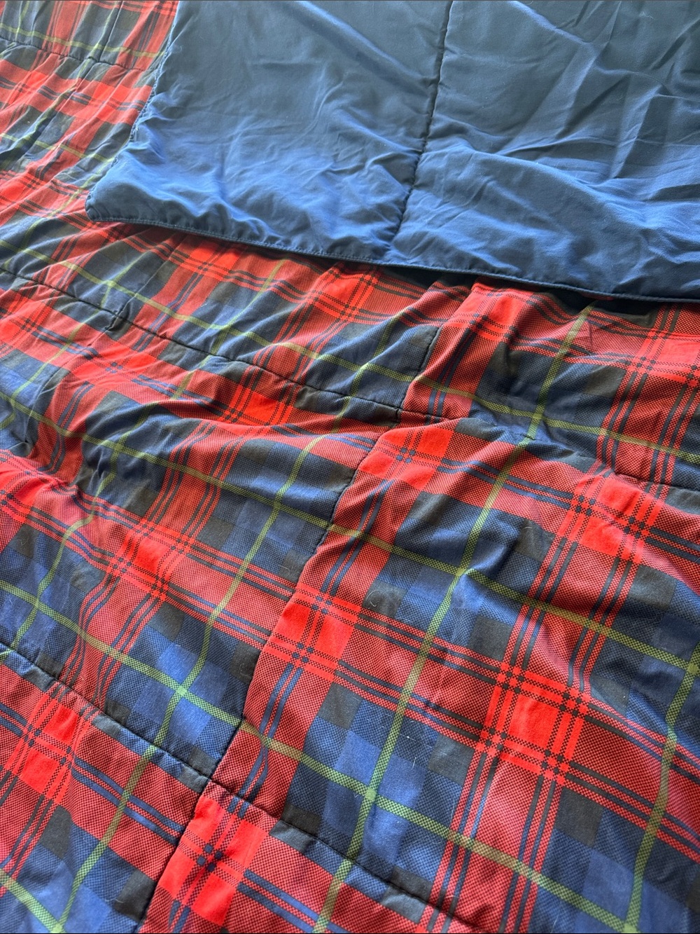 TWIN COMFORTER plaid and shams
